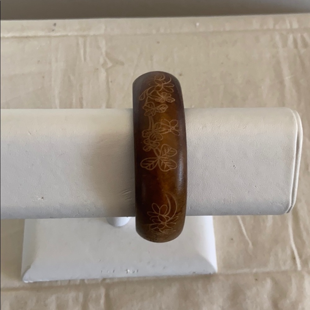 NWOT Wooden Bangle